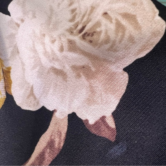 Torrid Black Floral Studio Knit Wrap Peplum Top Size 4 - Picture 6 of 10